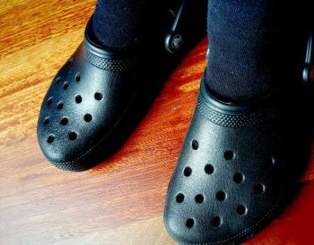  Wear Socks with Crocs