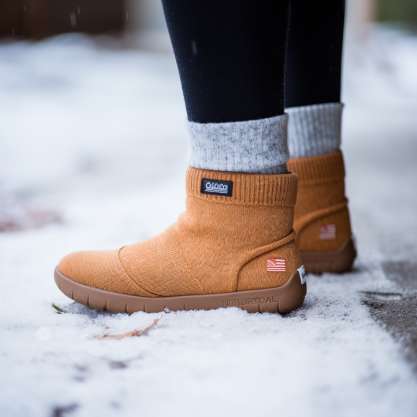 What Types of Socks To Wear With UGGS?